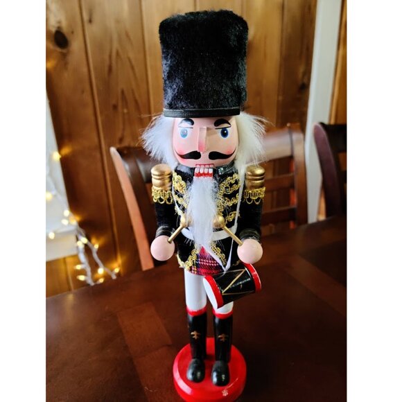 Christmas Nutcracker Soldier Wooden Statue Xmas Holiday Decor Table Decoration - Picture 10 of 14